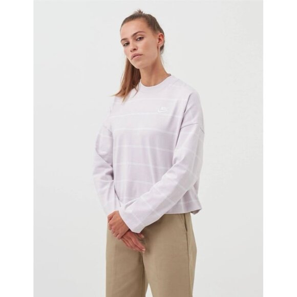 Nike Tops - Nike Sportswear Crewneck